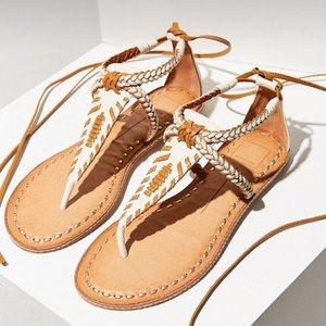 Dolce Vita Keoni gladiator sandals